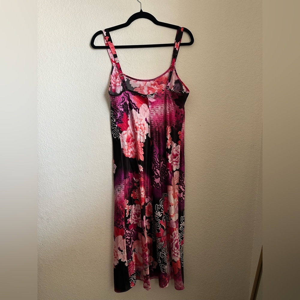 Vintage Cruz Natori Pink floral midi dress with adjustable straps satin material - Picture 2 of 6